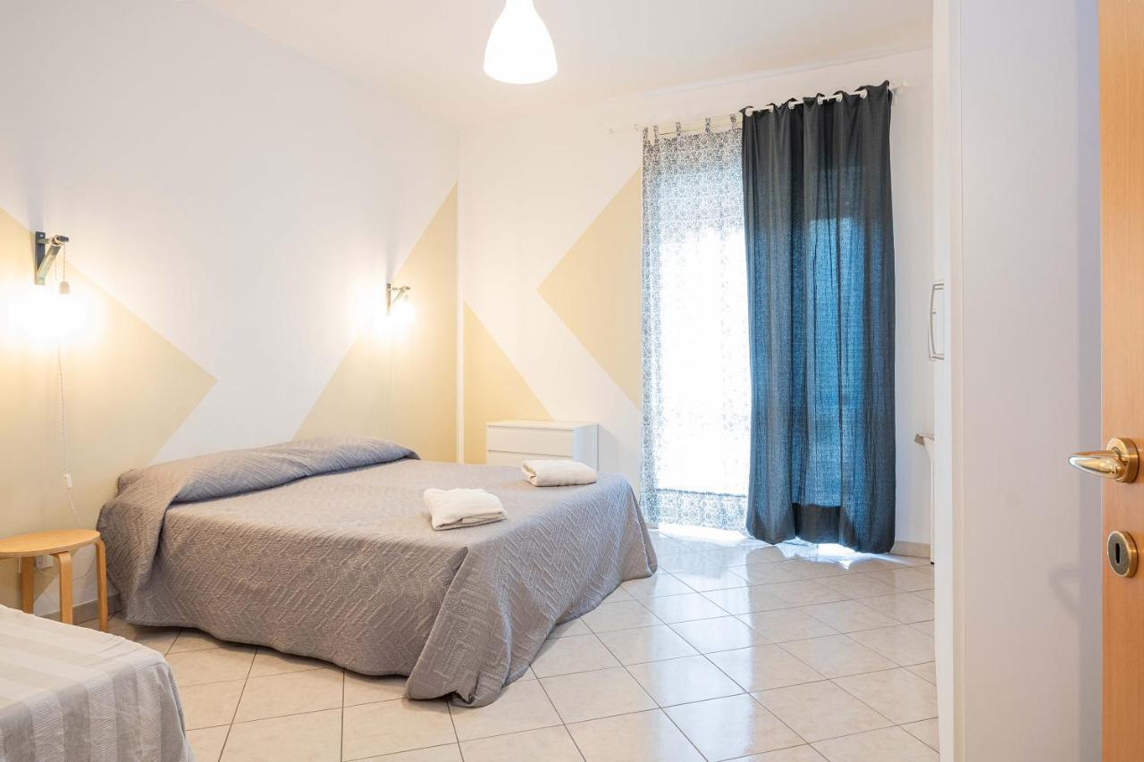 Nuovo Appartamento Beige Барі Екстер'єр фото