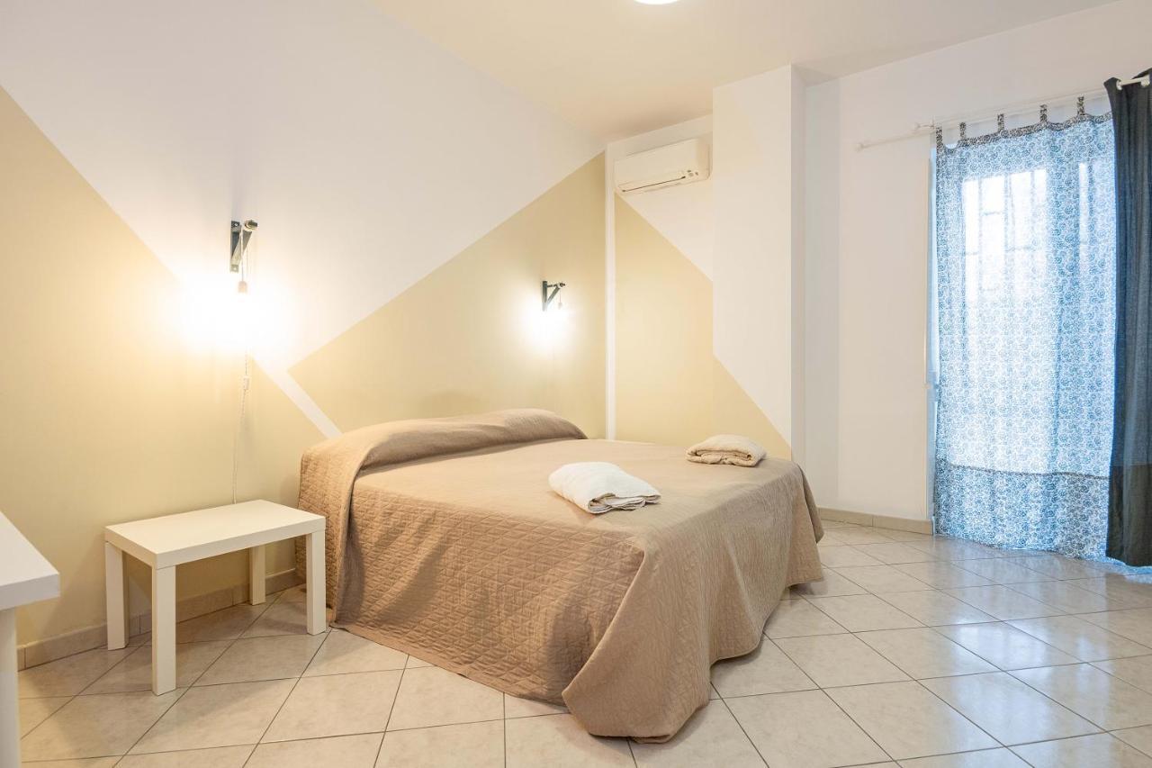 Nuovo Appartamento Beige Барі Екстер'єр фото
