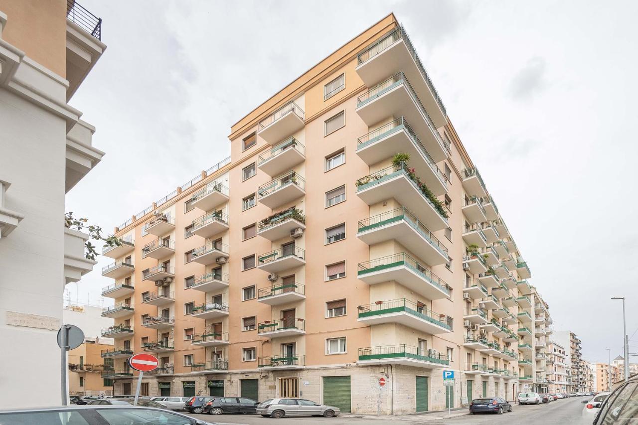 Nuovo Appartamento Beige Барі Екстер'єр фото